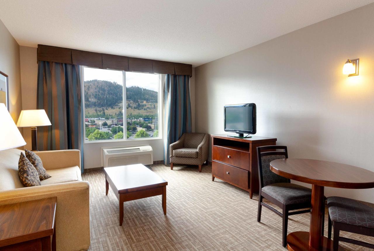 Hotel Kelowna & Conference Centre Exteriör bild